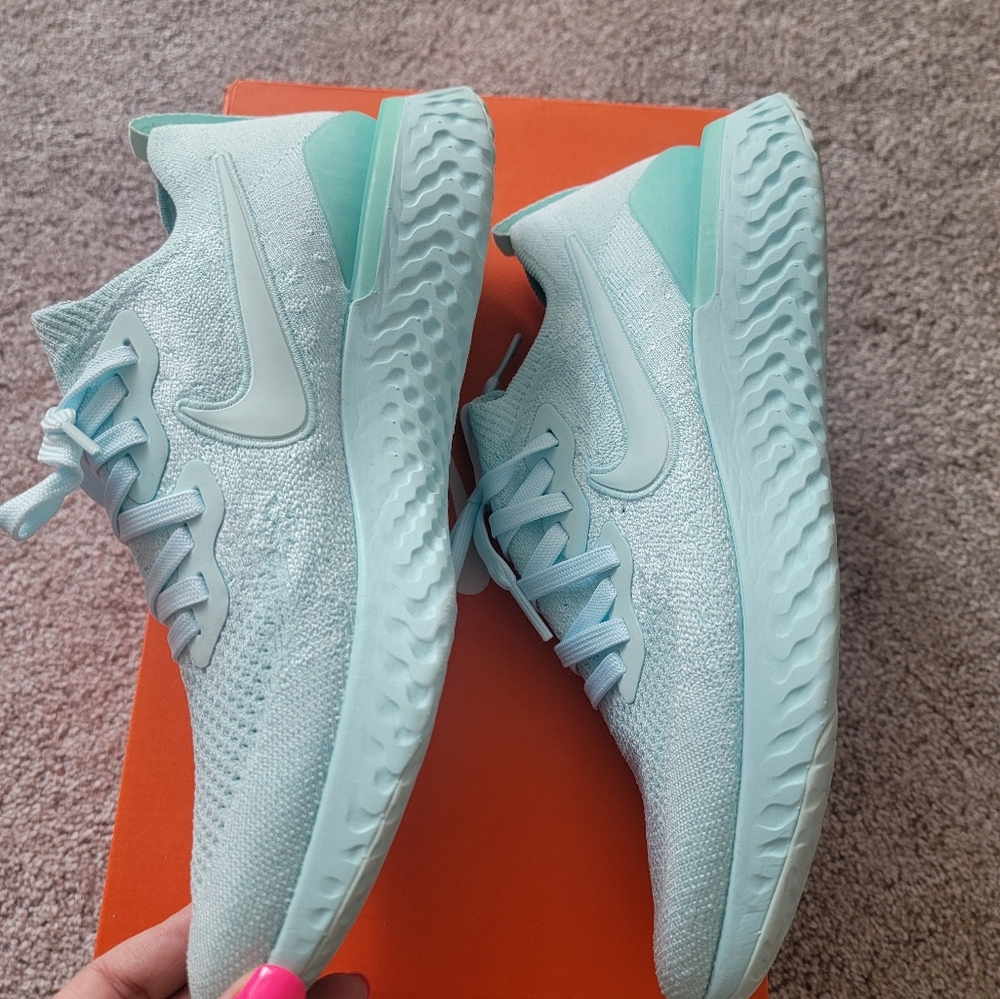 Nike Epic React Flyknit 2 - Picture 3 of 5